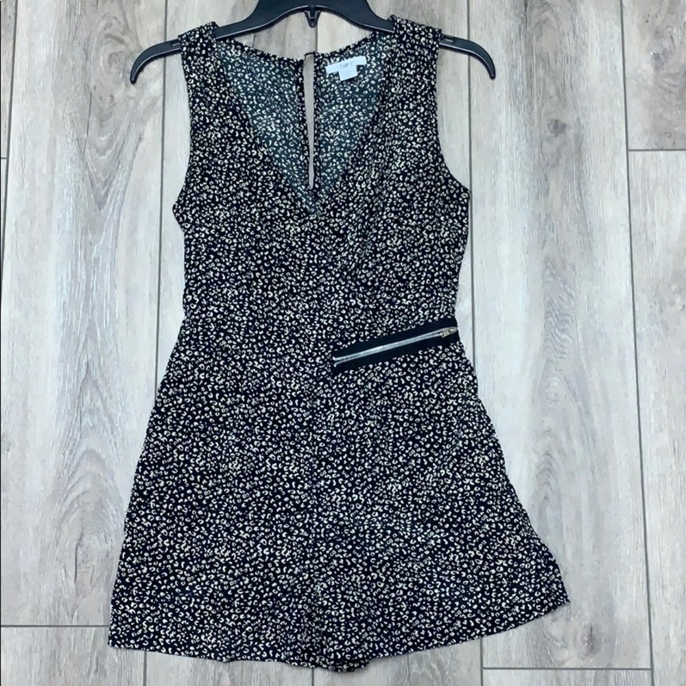 Chic leopard print Bar III romper